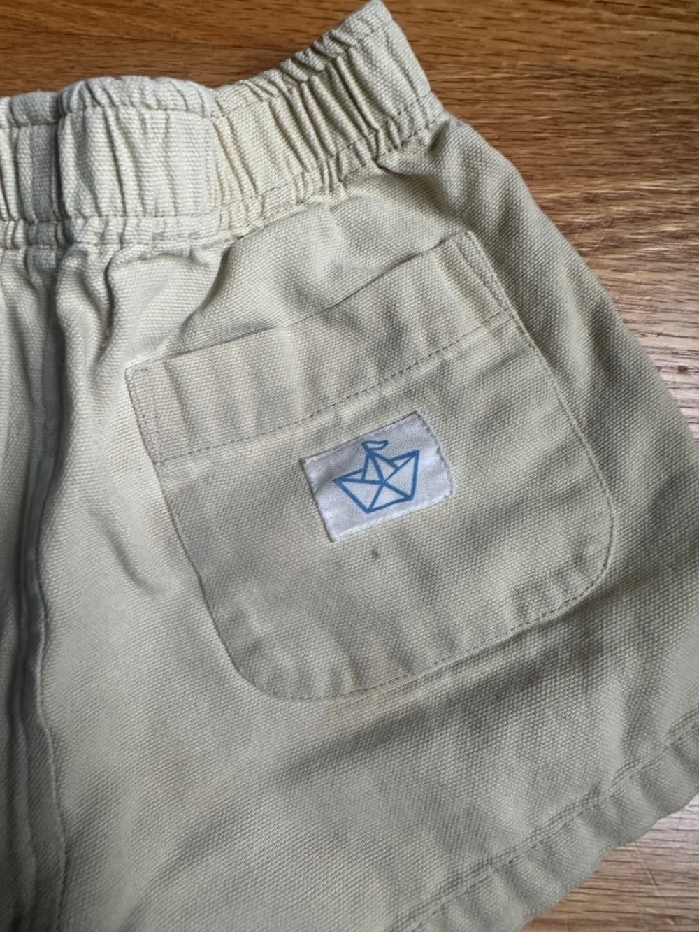 Little paper boat 4T shorts